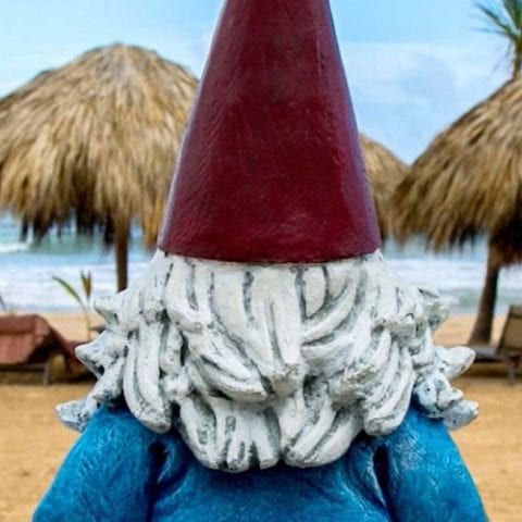 The Travelocity Gnome Gets His Gnomie on Tinder!